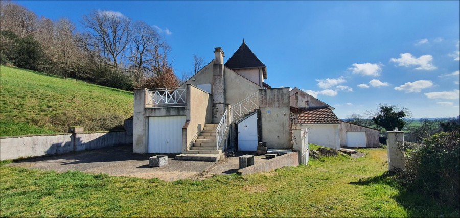 ENSEMBLE DE 3 LOGEMENTS AVEC BELLE VUE