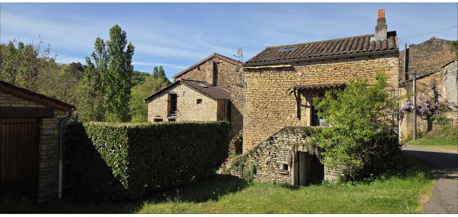 Authentique petite maison de campagne avec jardin à 5 minutes de Cluny